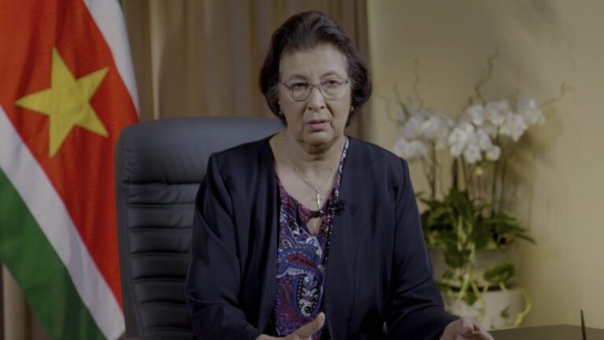 Van schaduw naar licht: een maand regering-Simons