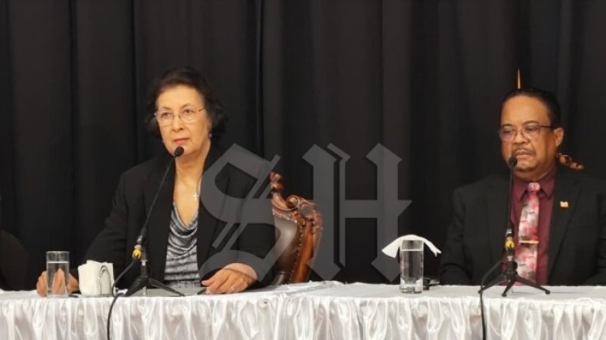 President Simons belooft hervatting kabinetstoelage voor specifieke ambtenaren