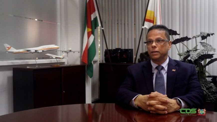 BREAKING — SLM-directeur Gonesh voor twee maanden geschorst