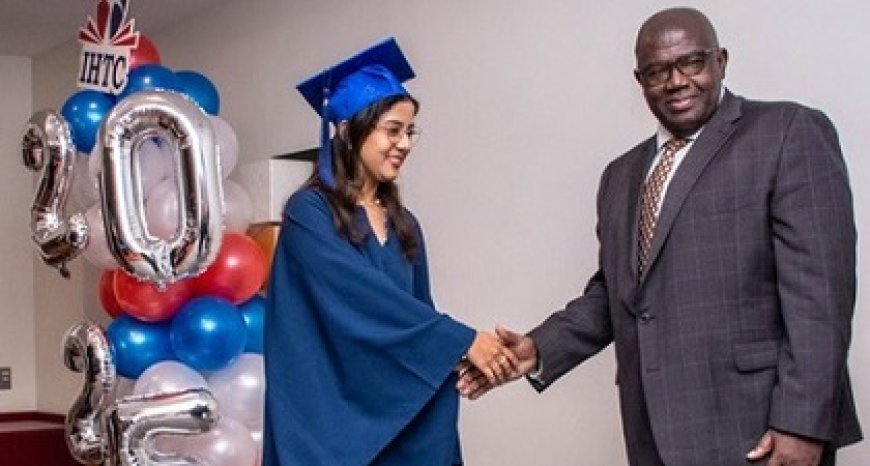 Geslaagden IHTC in het zonnetje gezet