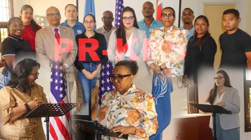 Medewerkers Forensische Opsporing volgen training restauratie serienummers vuurwapens