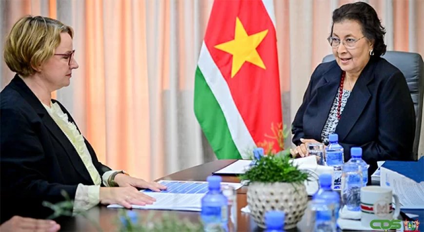 Simons bereidt zich voor op top in New York: goed overleg met VN-functionaris Kazana