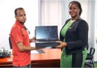 Newmont Suriname schenkt 50 computers aan ministerie van Regionale Ontwikkeling
