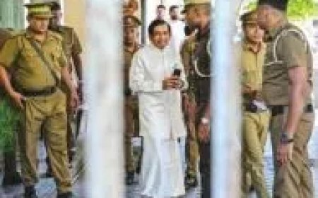 Ex-minister Sri Lanka geeft zich over wegens corruptiezaak