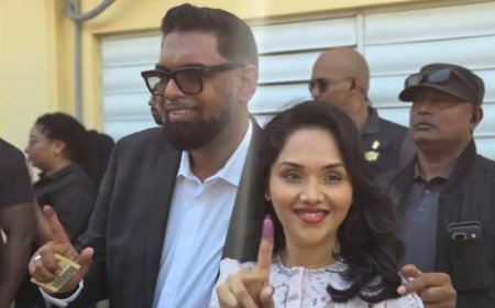 President Ali en first lady stemmen; vier andere presidentskandidaten al naar de stembus