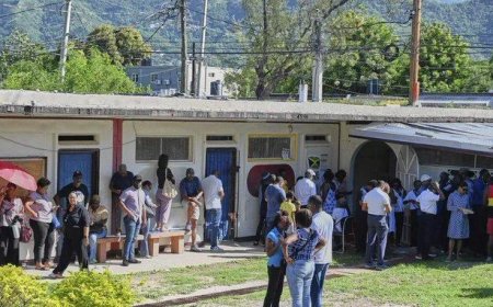 Jamaica kiest: Holness of Golding?