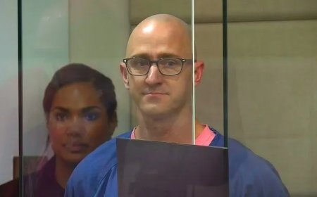 Voormalig Alaska Airlines-piloot schuldig aan poging motoren uit te schakelen