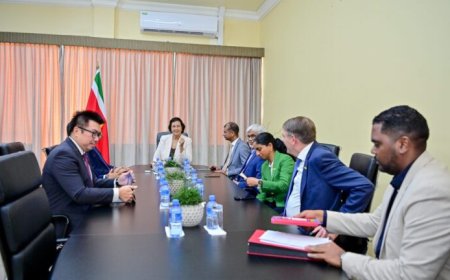 President Simons ontvangt Petronas: nieuwe gas- en olieontwikkelingen versterken Suriname’s g