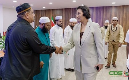 Nazaat profeet Mohammed op kennismakingsbezoek bij president