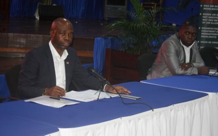 Minister Misiekaba belicht gezondheidszorg