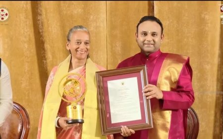 Gloria Bottse ontvangt internationale onderscheiding