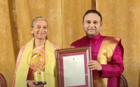 Gloria Bottse ontvangt Humanitarian Award in India