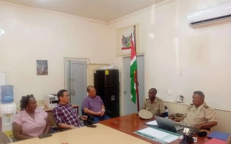 Minister Stephen Tsang brengt kennismakingsbezoek aan Coronie