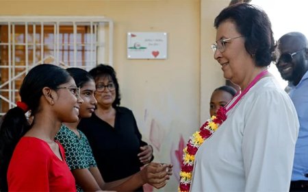 President Simons steunt kindertehuizen Nickerie met bezoek en donatie