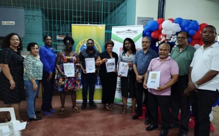 SPWE overhandigt ‘bankwaardige’ bedrijfsplannen aan 9 ondernemers