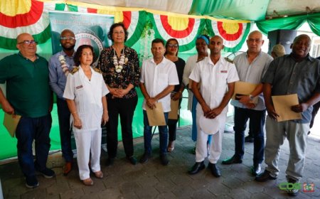 BESCHOUWING — President meet met twee maten