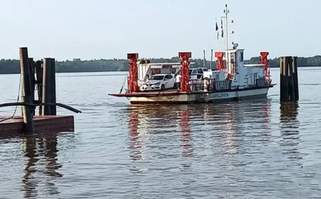 Veerdienst Albina-St.Laurent opnieuw stilgelegd: reizigers en handelaren gedupeerd
