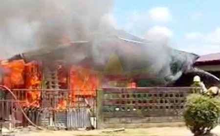 Twee woningen verwoest door brand aan de Oseisistraat