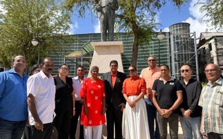 Santokhi roept op tot nationale eenheid bij herdenking Lachmon