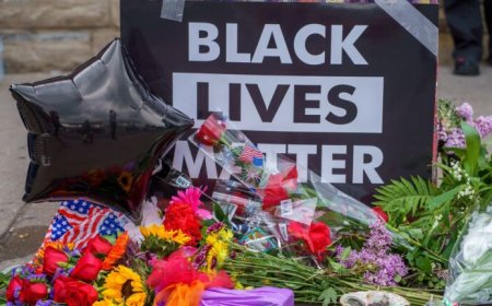 FBI ontslaat toch agenten die eerbetoon brachten aan George Floyd