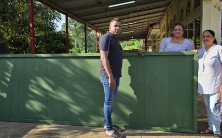 Scholen in Wanica krijgen schoolborden gedoneerd