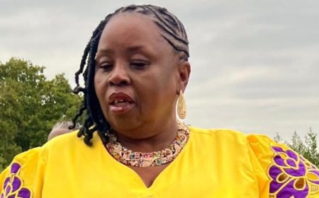 Carmen ‘Sisa Carry’ Misiedjan brengt debuutsingle uit met hulp van broer Johan