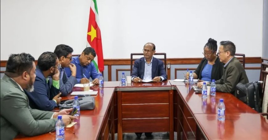 Commissie Nieuwbouw DNA laat zich informeren over bouw nieuwe vergaderzaal