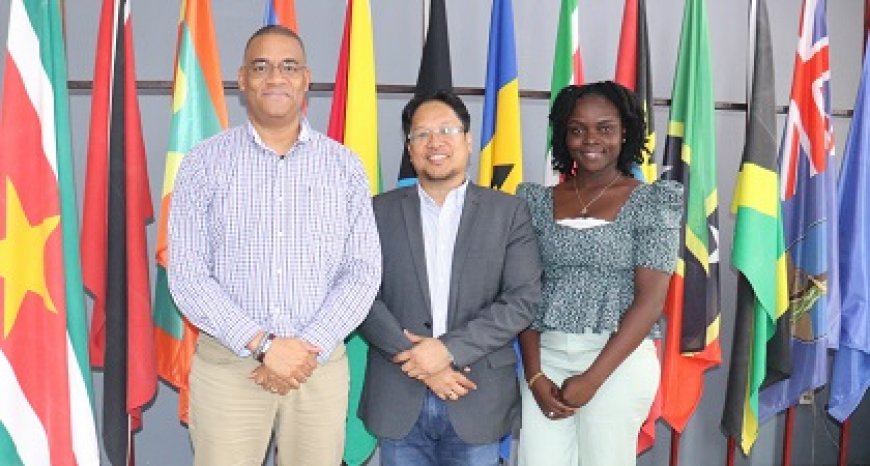 BNETS presenteert Central Credit Bureau Suriname aan minister EZOTI