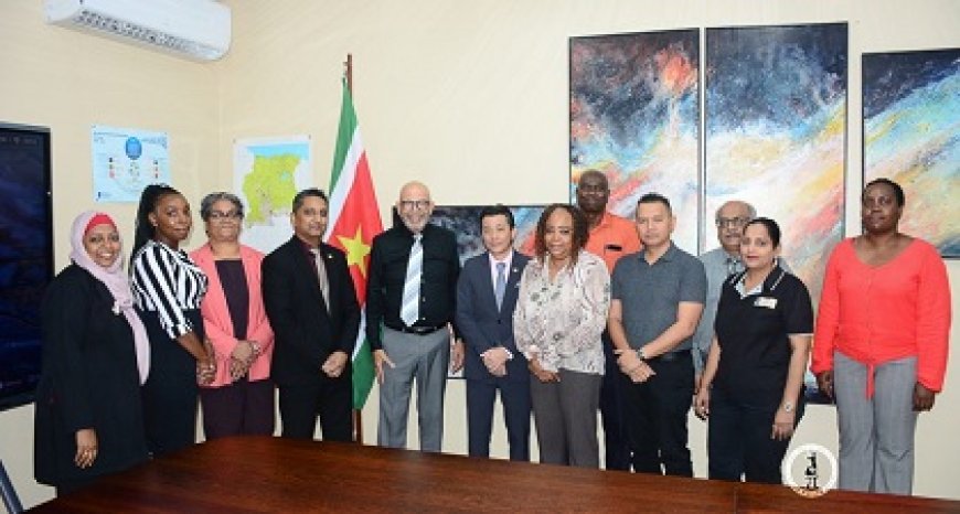 Rekenkamer brengt kennismakingsbezoek aan Ministerie van Onderwijs