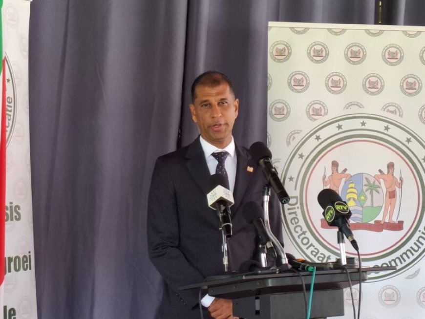 Minister Patrick Brunings gaat na hoe kwikgebruik stopgezet kan worden