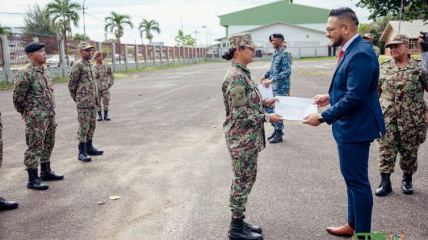 Bevorderingen dienen als erkenning en stimulans binnen militaire loopbaan