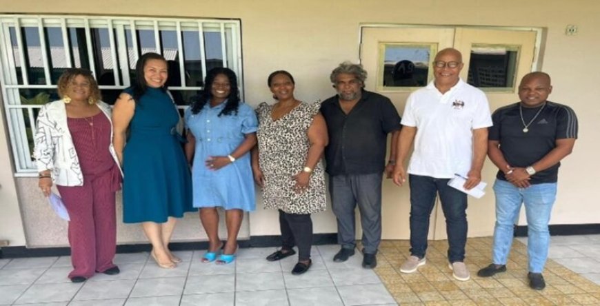 Renovatieproject Huize Ashiana hervat