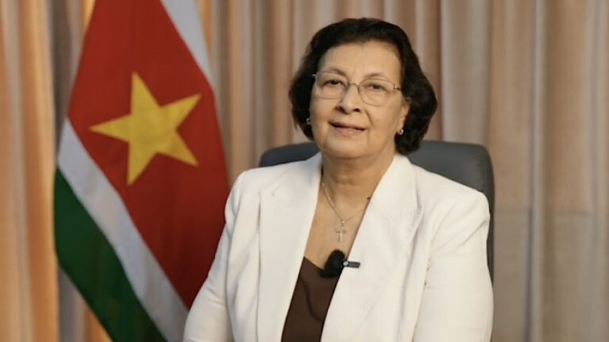 President Simons gaat een deel van haar salaris in een fonds storten