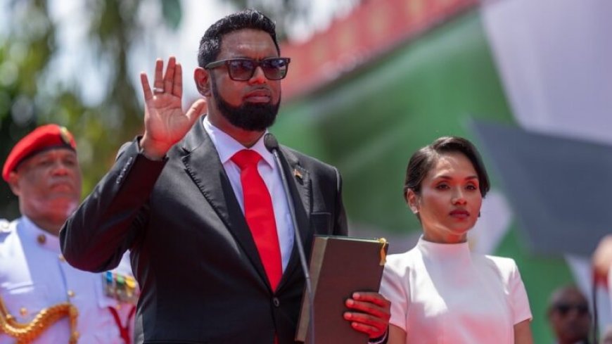 Bouva vertegenwoordigt president Simons bij inauguratie president Ali in Guyana