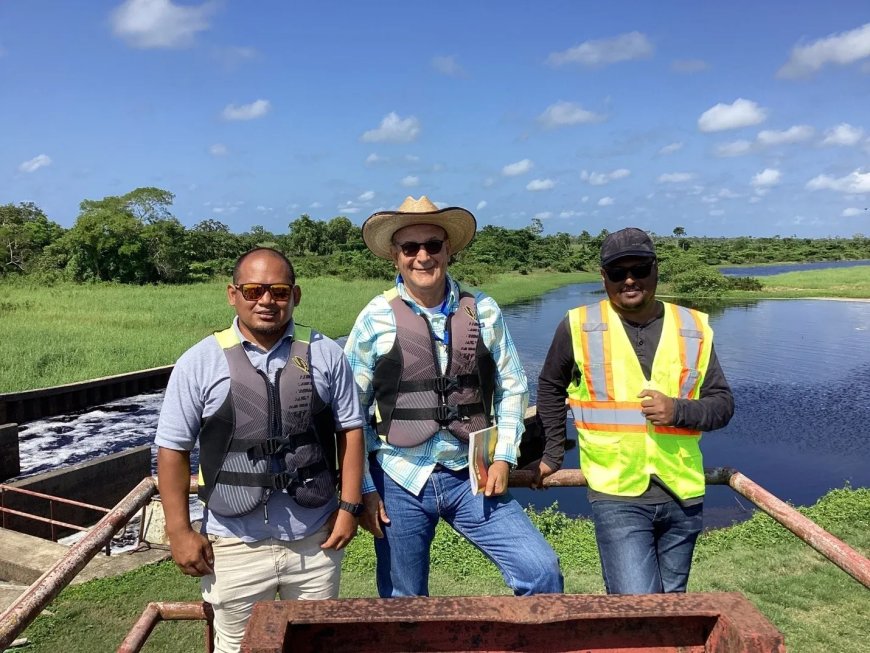 Sterker waterbeheer in Nickerie door samenwerking LVV, IICA en IDB