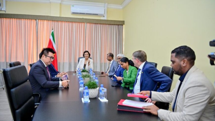 President Simons ontvangt Petronas: nieuwe gas- en olieontwikkelingen versterken Suriname’s g