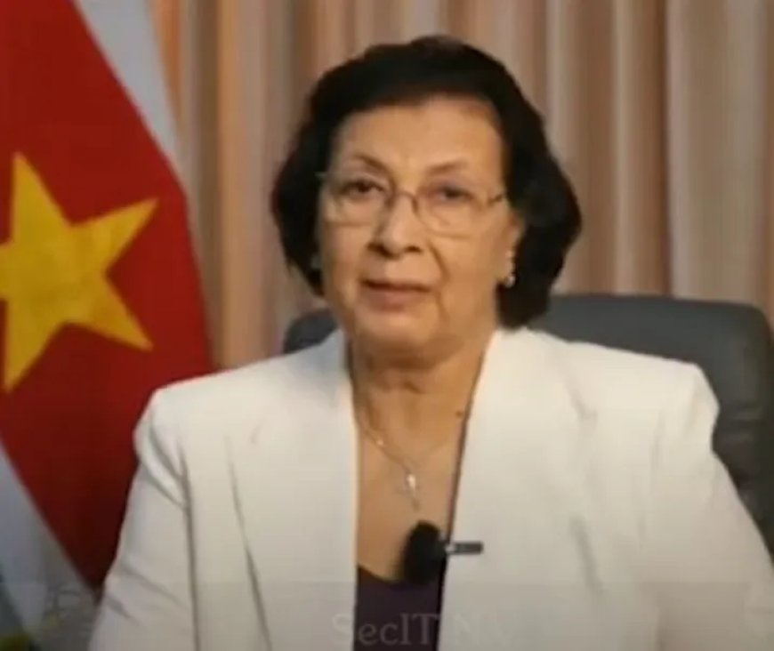 President zet deel salaris in een fonds ter ondersteuning sociale projecten samenleving