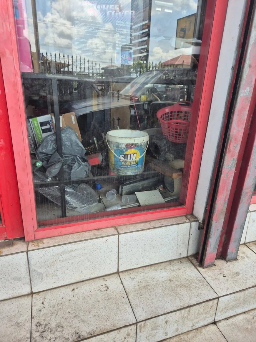 CARMEDIC AND PARTS aan de Indira Gandhiweg onmiddellijk gesloten