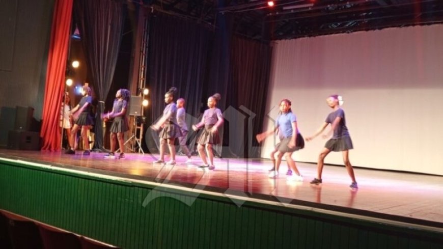 Saramacca blinkt uit tijdens Su Dance Camp 2025