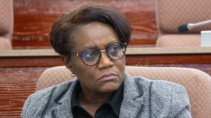 Minister Wijnerman verrast door ontslag Malty Dwarkasing bij Bureau voor de Staatsschuld