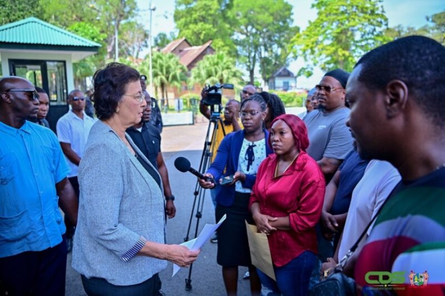 Afgevloeide Newmont-medewerkers kloppen aan bij president