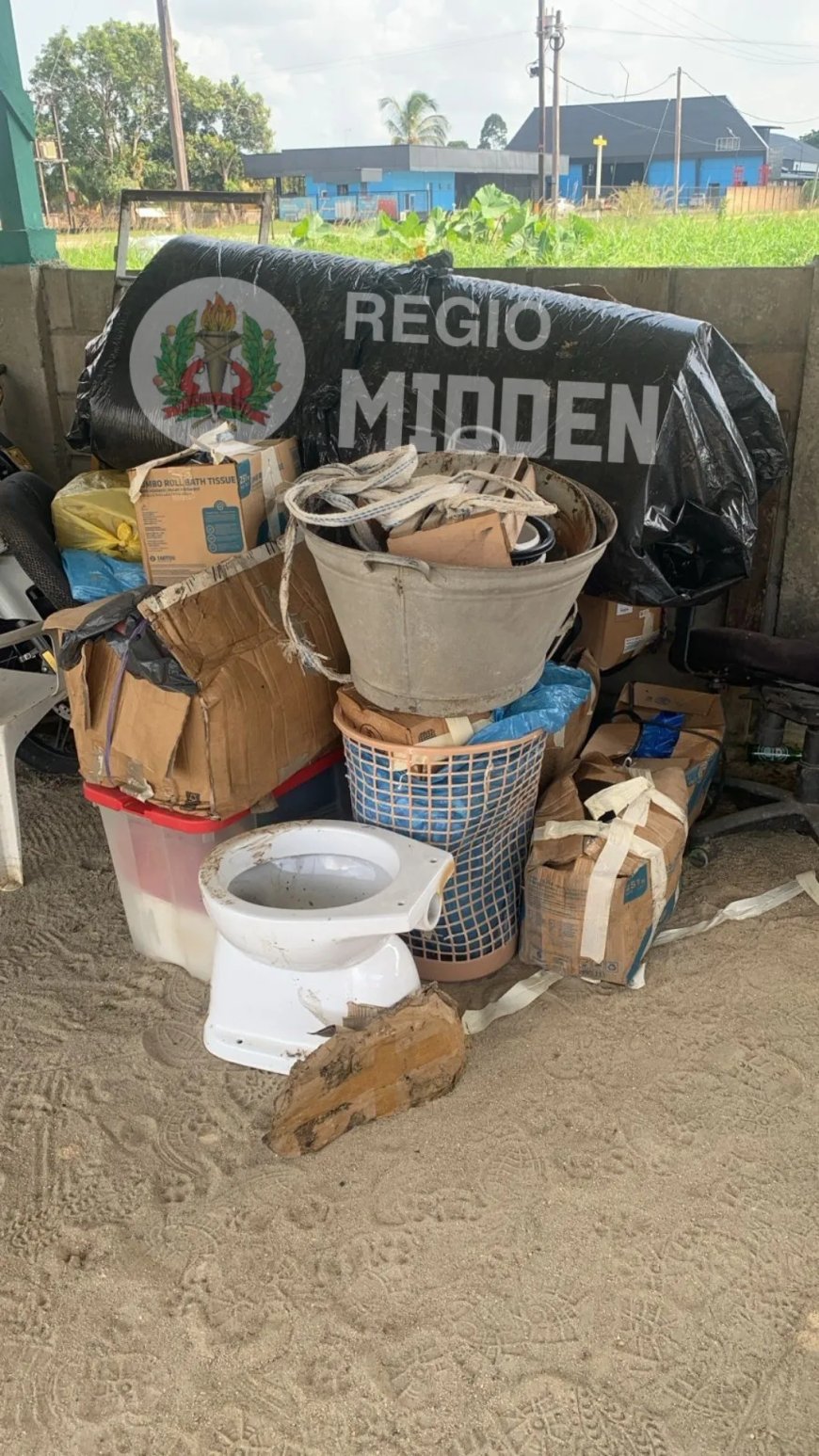 Politie Houttuin zoekt man en vrouw die goederen dumpten voor pand op 16 juni