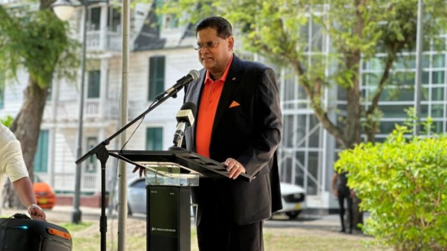 Santokhi: “Nationale verbroedering en vrede beginnen in ons hart”