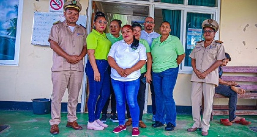 Dc’s Apoera en Kabalebo bezoeken Medische Zending