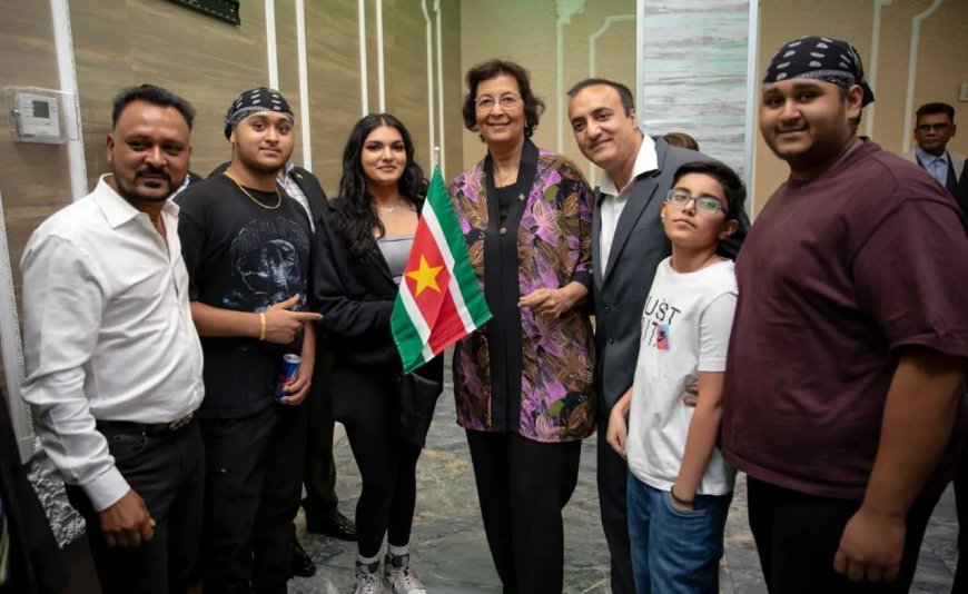 President Simons roept Surinamers in VS op tot samenwerking