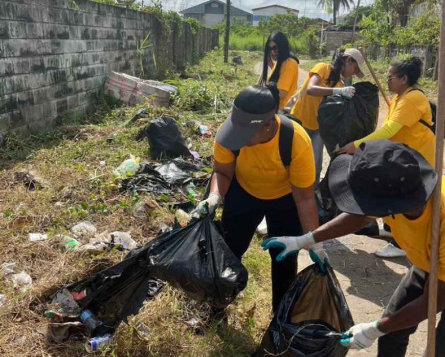 Self Reliance zet zich in voor schonere buurten op World Cleanup Day