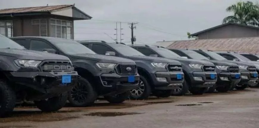 Miljoenen verspild aan moordende auto huurcontracten 