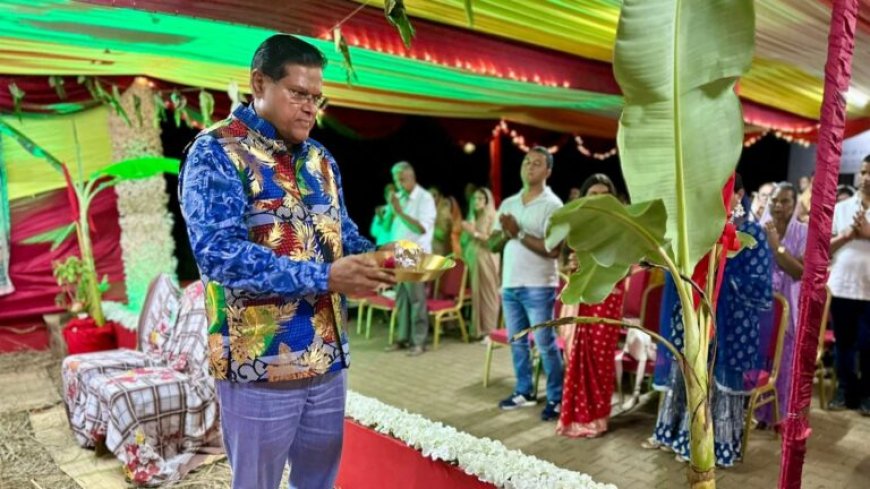 Santokhi bezoekt hindoegebedshuizen tijdens Navratri