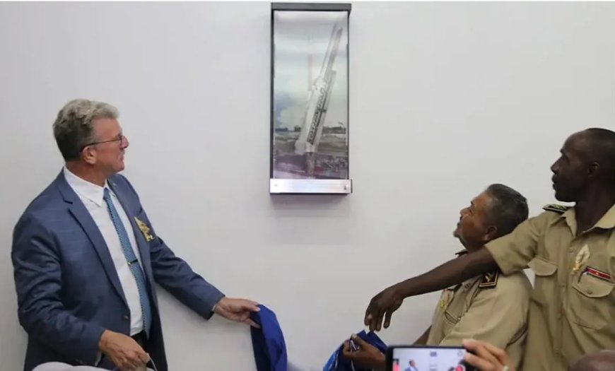 Totness lanceerde raketten, maar wij kregen een ingelijste selfie cadeau  