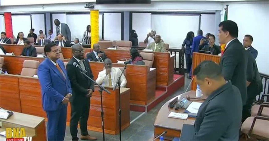 Santokhi na urenlange discussie toegelaten tot DNA